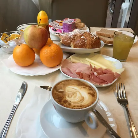 Montecarlo Hotel Milán