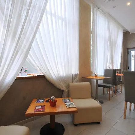 Montecarlo Hotel Milán