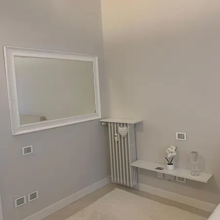 Elegant In A Prime Location Lejlighed Milano