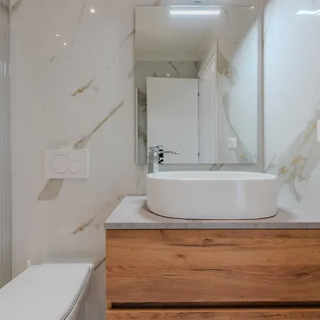 Easytopstay - Naviglio White Bliss *