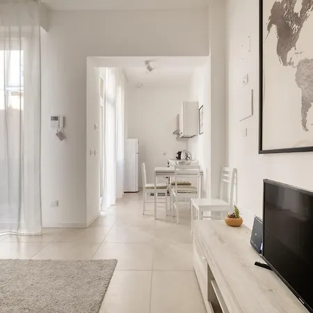 Just Urban Stays - Bilocale Moderno Navigli - Metro M2 * 米兰