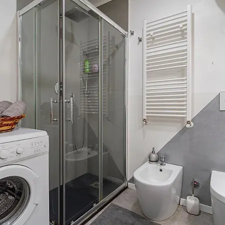 Daire Penthouse - 5 Minutes To Duomo