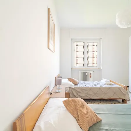 I-host - Nota 39 Milano