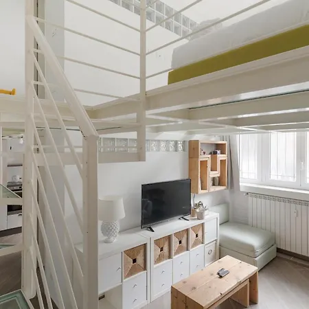 Apartamento Guesthost - Comfortable Loft Citta Studi *