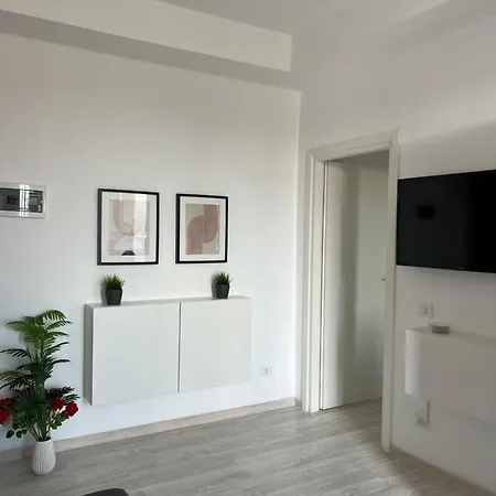 Modern - Strategic Position For Duomo, Linate And Station In 20 Minutes Lejlighed Milano