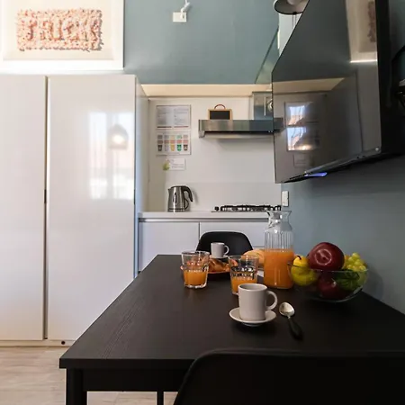 Italianway Easy - Bezzecca 12 ميلان