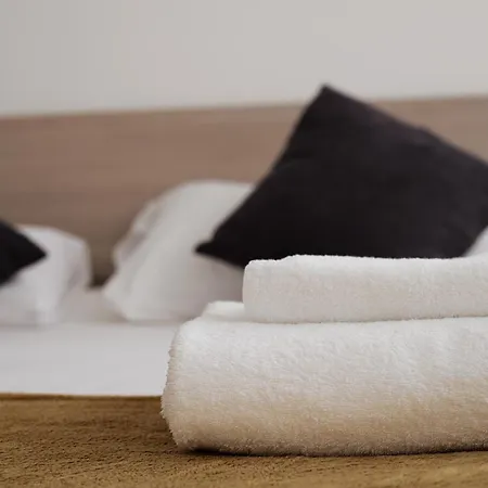 Just Urban Stays - Bilocale Moderno Navigli - Metro M2 米兰