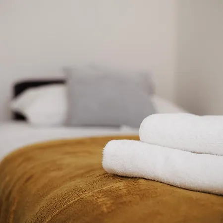 Just Urban Stays - Bilocale Moderno Navigli - Metro M2 米兰