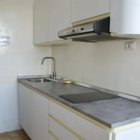 Con Vista Su Citta E Duomo Di *