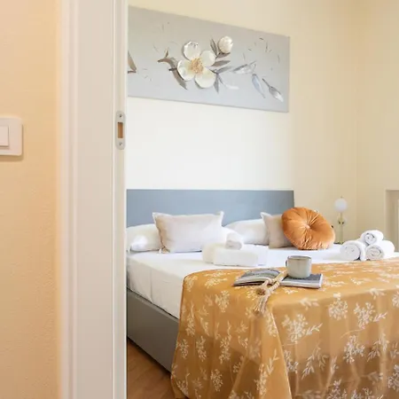 Elegant Near The Subway, Fast Wi-fi And Ac