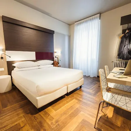 Szálloda Genius Downtown 3*