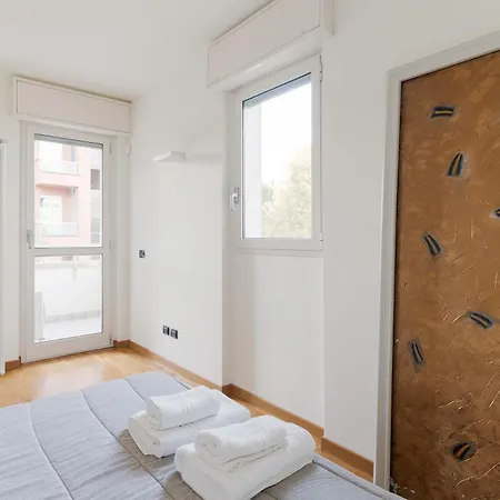 Apartmán Guesthost - Bright M1 Precotto