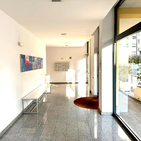 Apartman Live House-attico, Ampio E Luminoso Monolocale Milánó