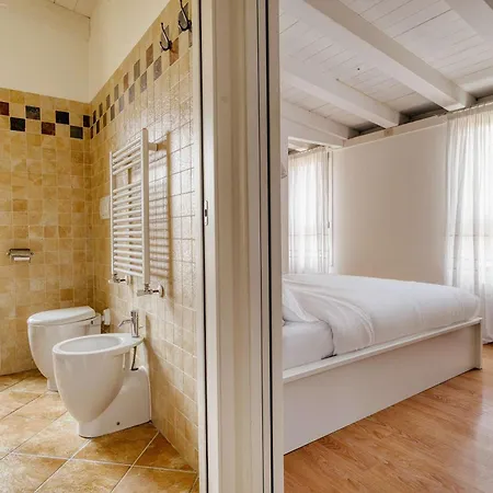 아파트 Bright Flat In The Heart Of Porta Venezia