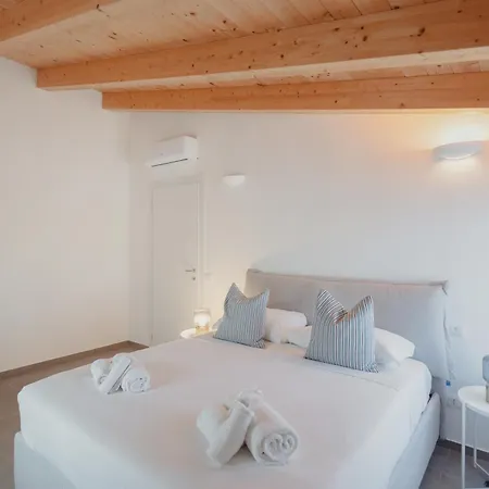 Gohost - The Corridor Near The Station * Milan