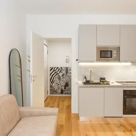 Apartmán Regina24 Luxury - Elegante A Porta Venezia, 5 Min Dalla Metro