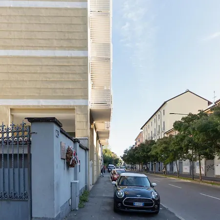 Guesthost - Patio Varesina Milán