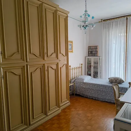 Attico Lux - Trilocale Con Garage Metropolitana Blu Apartment