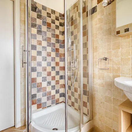 Bright Flat In The Heart Of Porta Venezia * 밀라노