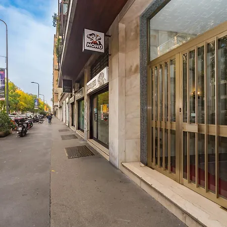 Regina24 Luxury - Elegante A Porta Venezia, 5 Min Dalla Metro Apartmán *