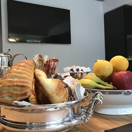 Conti Bed & Breakfast 4*