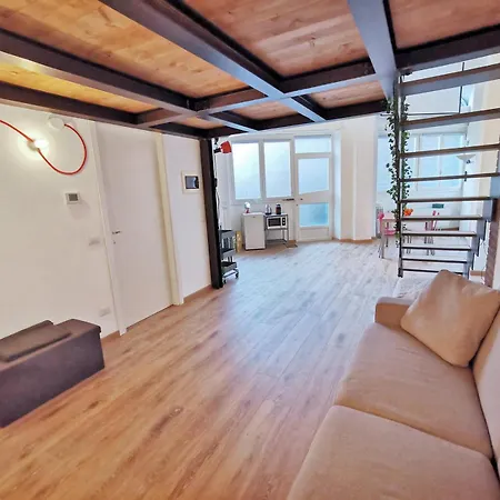 Likehome - Via Scaldasole Loft * Mediolan