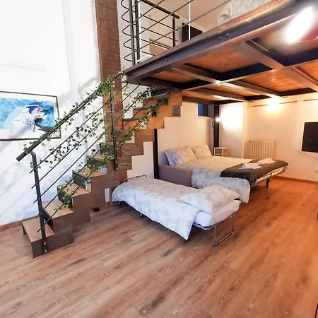 Likehome - Via Scaldasole Loft * Mediolan