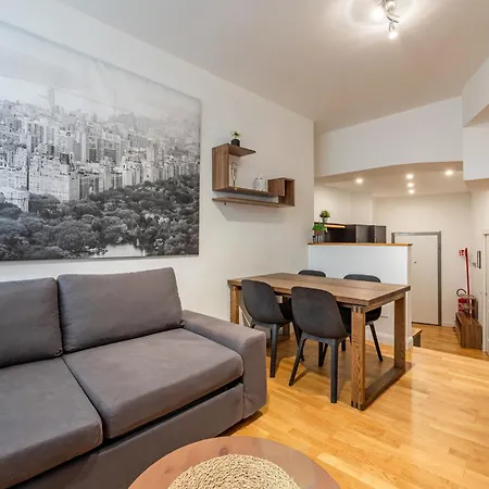 Prada's Nest - Modern Design And Close To Metro Apartment Milan