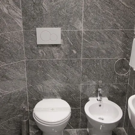 アイエロ ルームズ ミラノ