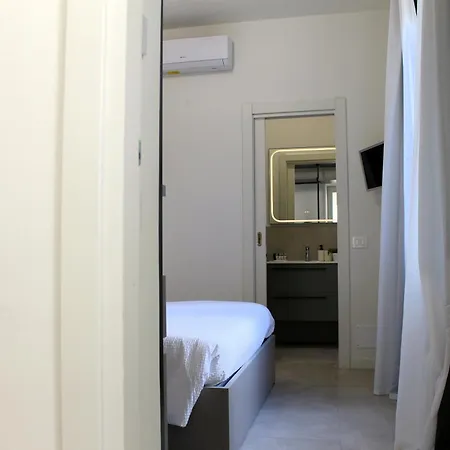 Yr - Duomo - 7' A Piedi Da Piazza Duomo Apartman *