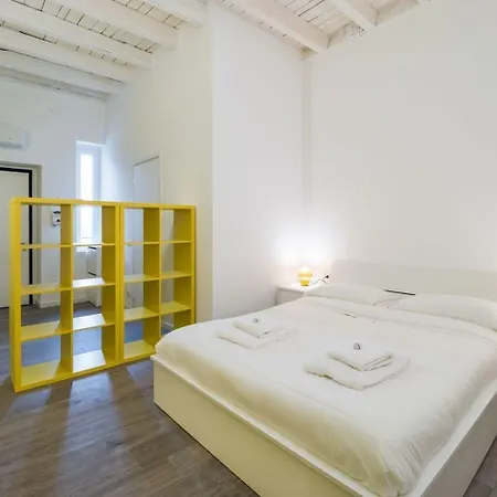 Living Station Apartamento Milão