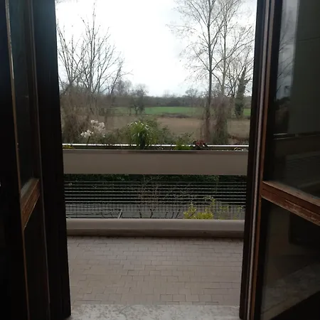 Peschiera Borromeo Apartment