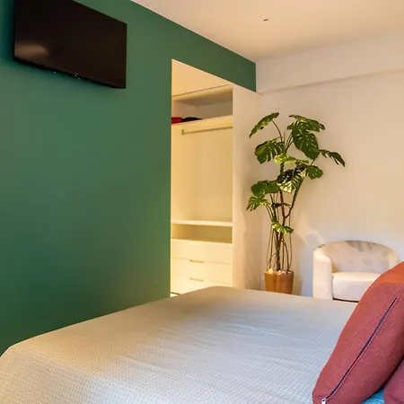 Navigli - Leobrothers - Alzaia Naviglio Pavese 8 3*