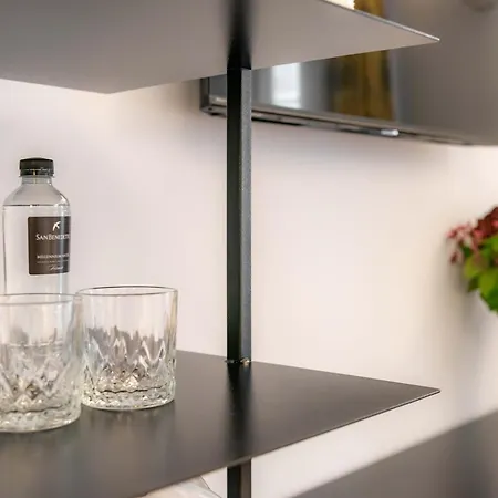 V-collection Solferino Milánó