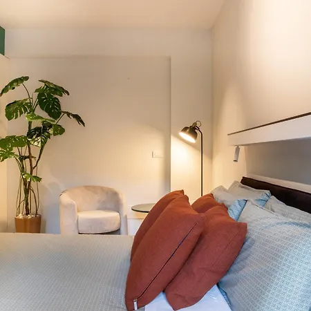 Navigli - Leobrothers - Alzaia Naviglio Pavese 8 3* Милан