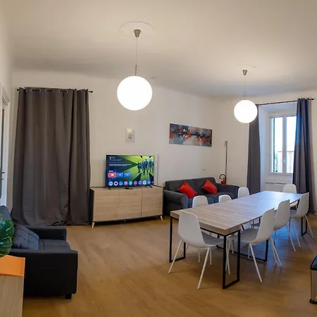 Modern 2br 2ba Metro Access 12min Duomo Casa vacanze *