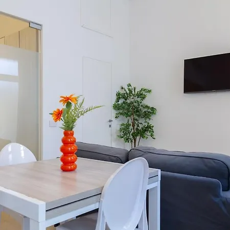 Apartment Shopping District 5 *