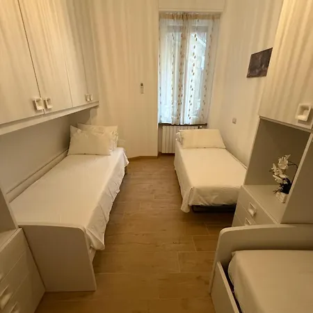 Milan - 2Br 2Ba Apt - 5 Min Walk To Metro & Train *