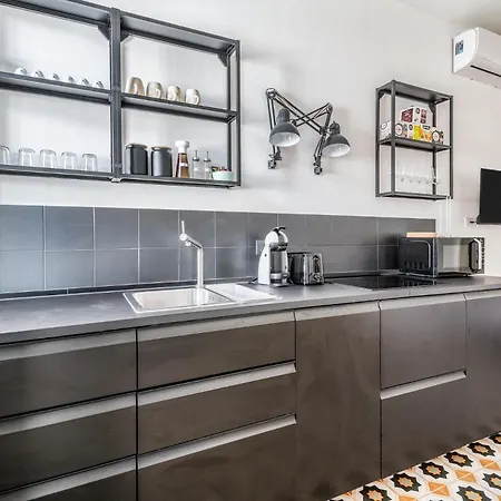 Loreto 3 Pax Wi-fi * Milano