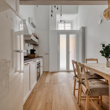 Stylish Design Loft In Navigli By Mastery Appartement Milan