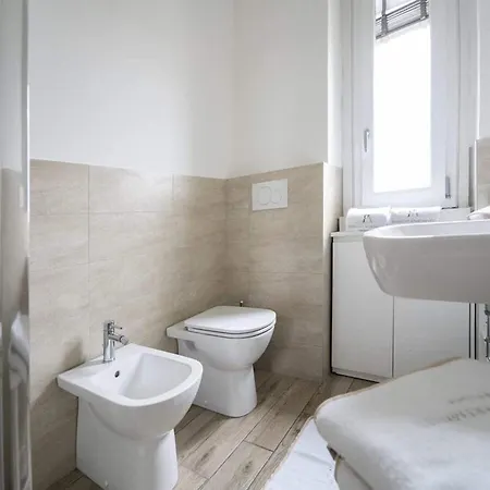 Stylish Retreat For Two In * Milán