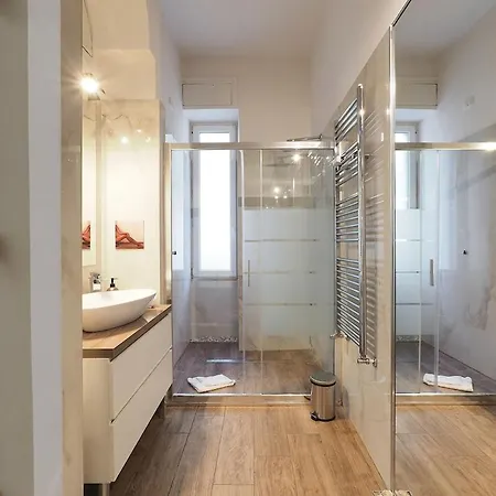 Contempora - Luminous With Spacious Bathroom - Isola 아파트 밀라노