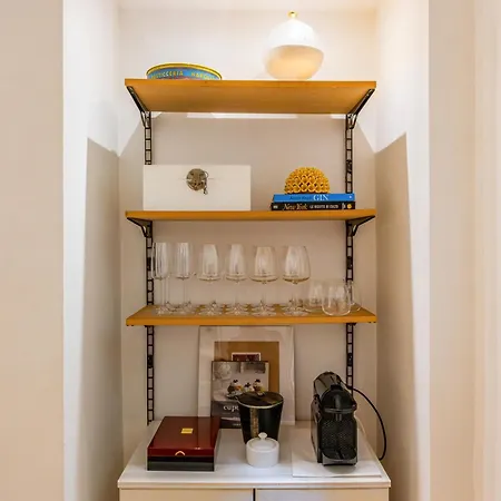 Appartement Elegant Nest - Close To Duomo Milaan