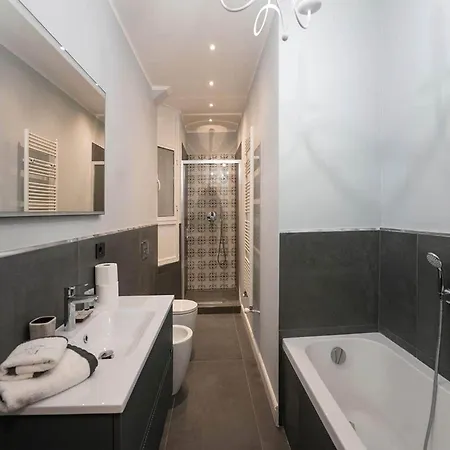 Charming Modern Near Argonne Apartament *