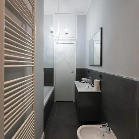 Apartament Charming Modern Near Argonne Mediolan
