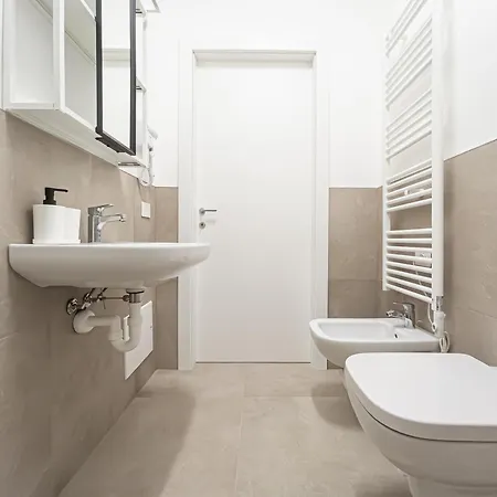 Rrrapido Sant' Ambrogio Suites&rooms - Via Olona Apartamento *