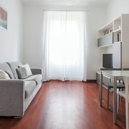 Apartament Italianway-cola Montano Mediolan