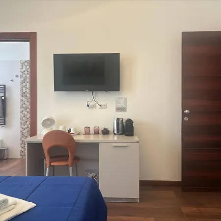 בית הארחה Enjoy Skyline מילאנו