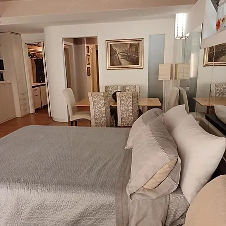 Taverna Zen Apartman *