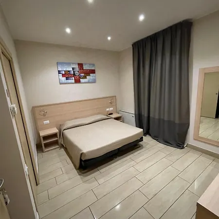 圣比亚吉奥酒店 *